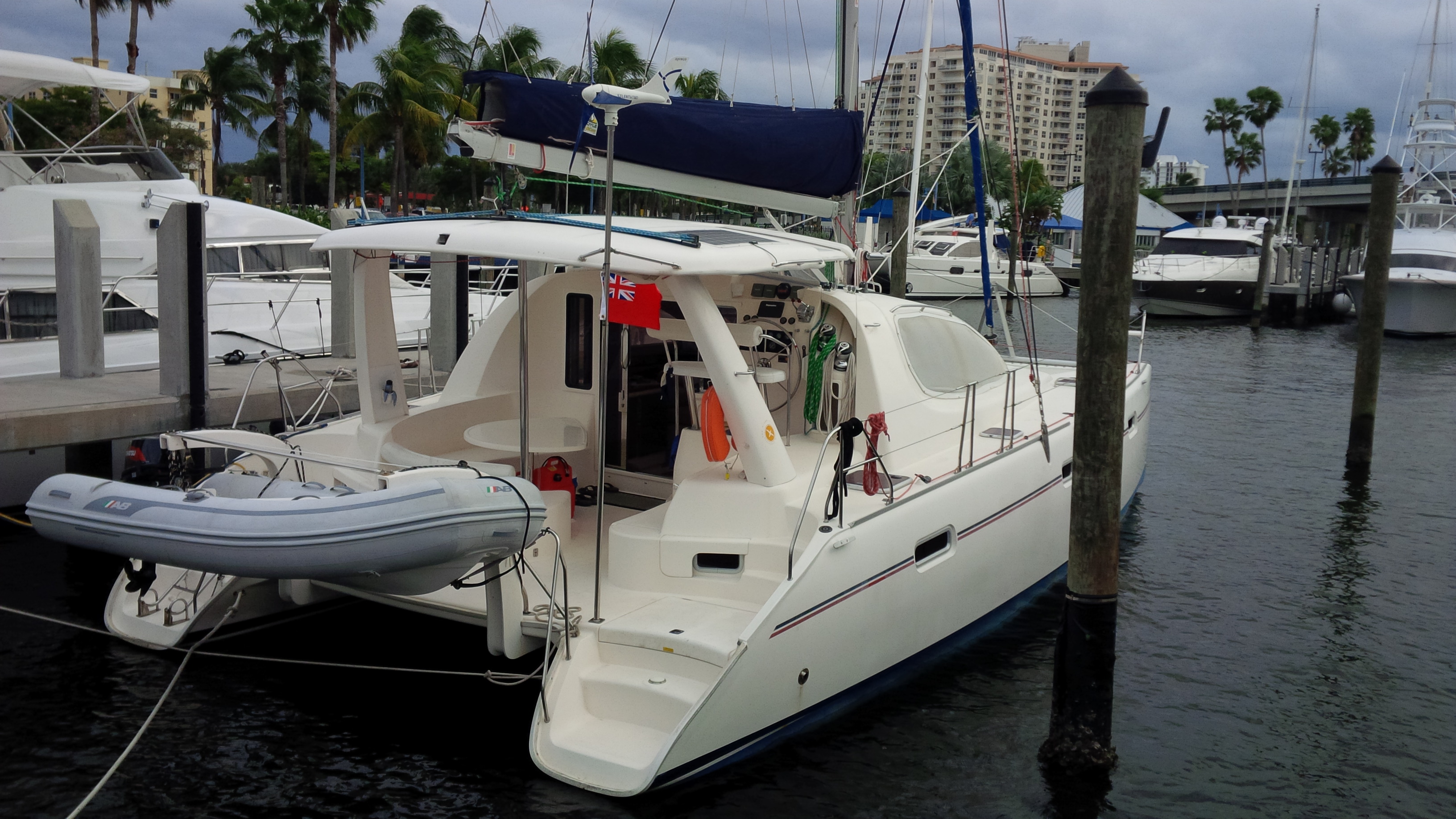 Used Sail Catamaran for Sale 2004 Leopard 40 Boat Highlights